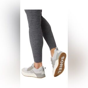 SOREL Women's Out 'N About III Waterproof Sneakers Size 8.5